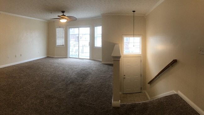 Building Photo - 1471 Autumn Oak St