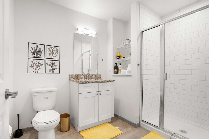 Building Photo - 209 9th St