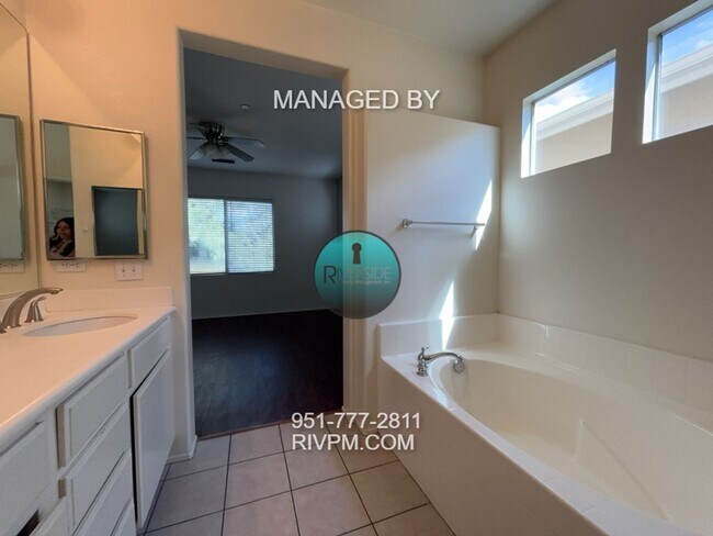 Building Photo - FOR RENT STUNNING 4-BEDROOM HOME IN RIVERS...