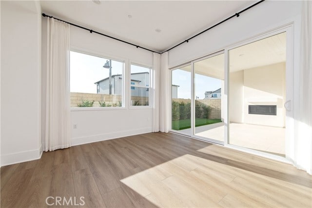 Building Photo - 246 Sora