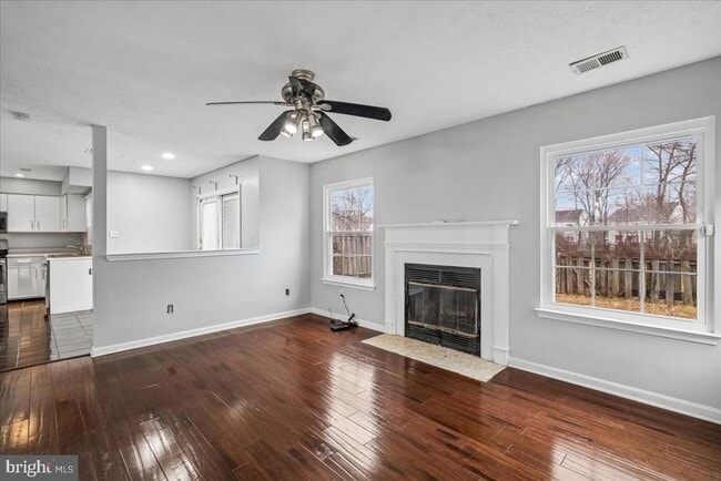 Building Photo - 13909 Lord Fairfax Pl