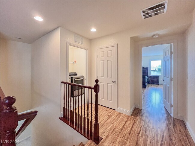 Building Photo - 9201 Verdugo Ridge Ct