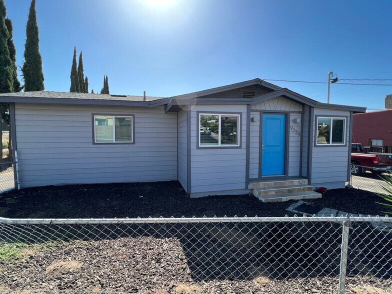 Front yard - 9234 -9236 Winter Gardens Blvd