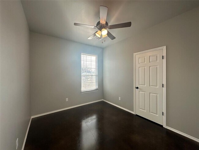 Building Photo - 7525 NONE REDBUD St