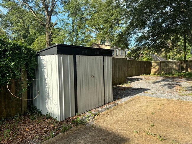 Building Photo - 3136 Montezuma Rd