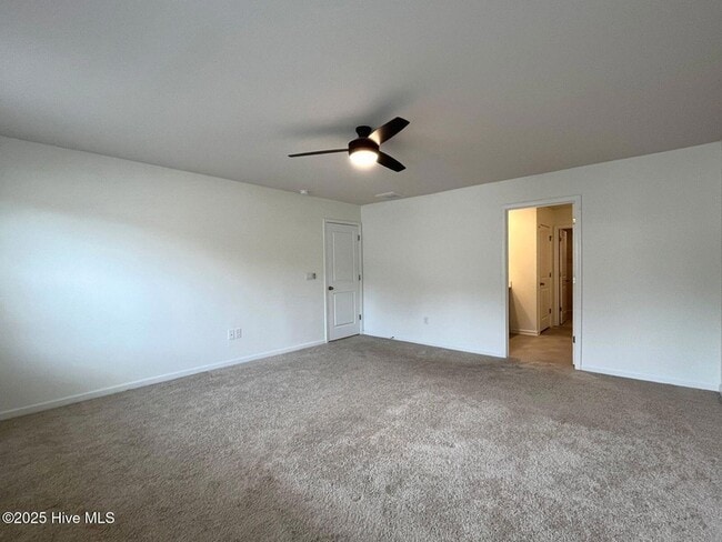 Building Photo - 275 Roberts Pl