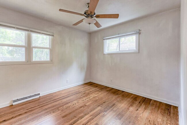Building Photo - Students Welcome! 3 Bed / 1.5 Bath Ranch Near CSU – Large Fenced Yard | Pets Welcome | Flexible L...