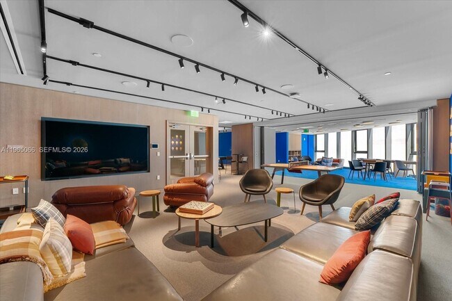 Building Photo - 501 West Ave