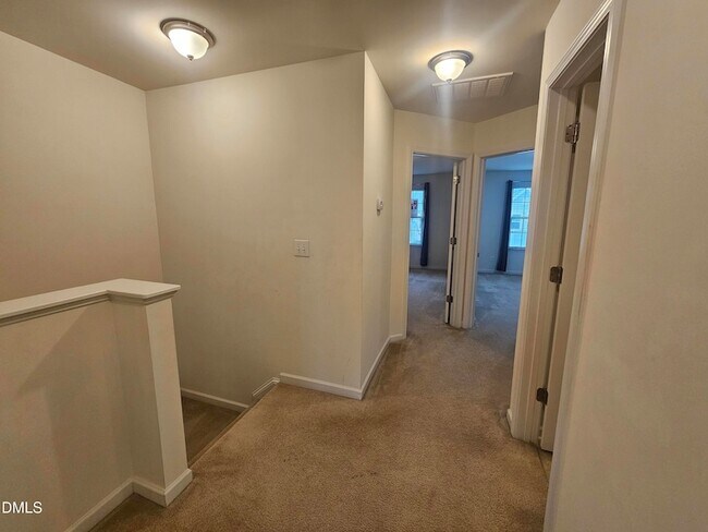 Building Photo - 41 Hawkstone Dr