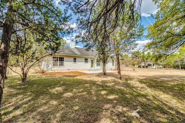 Building Photo - 35 Country Pl Dr