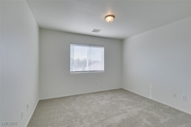 Building Photo - 1581 Peaceful Pine St
