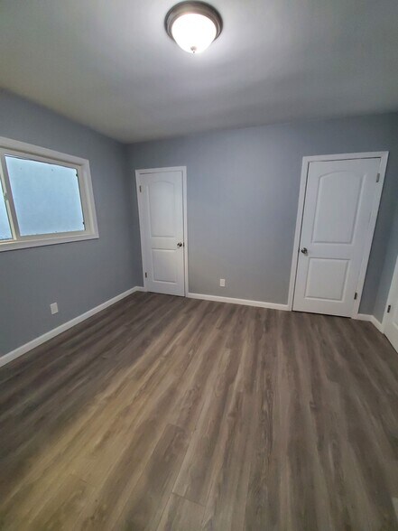 Building Photo - 15012 Eastwood Ave