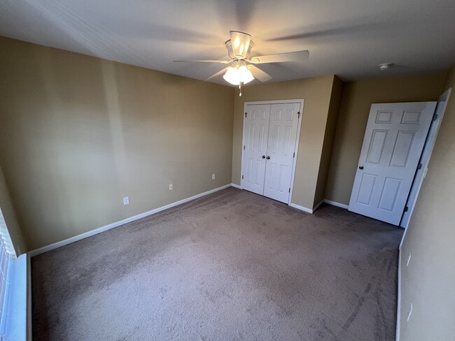 Building Photo - 1221 Briar Rose Ln