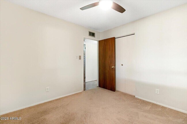 Building Photo - 1118 E Laguna Dr