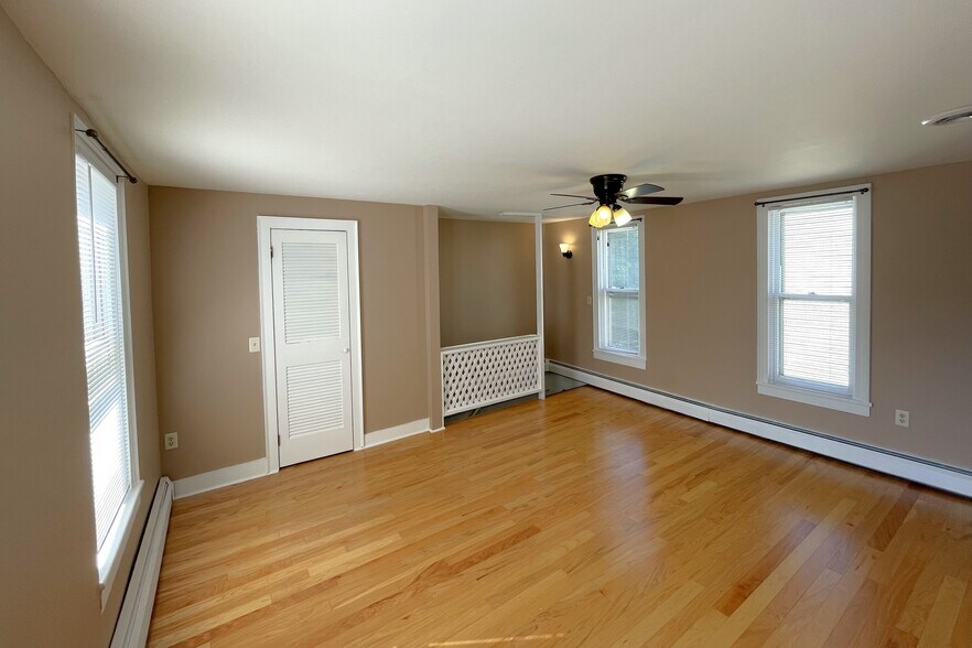 Secondary Bedroom - 609 W Water St