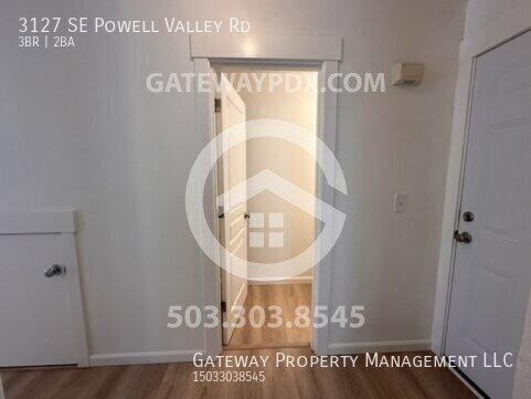 Building Photo - 3127 SE Powell Valley Rd
