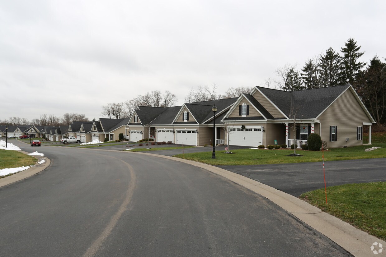 Cottage Grove Townhomes North Chili Ny Apartment Finder