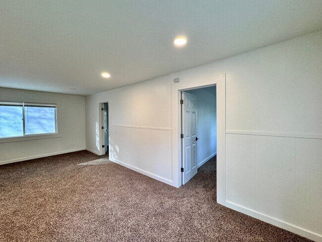 Building Photo - 148