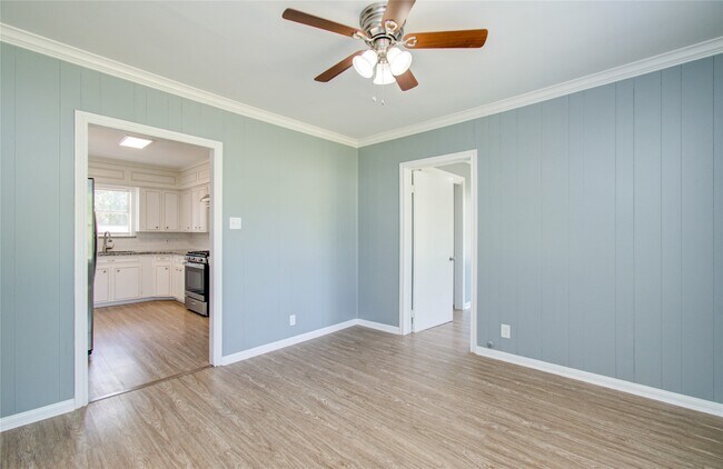 Building Photo - 1108 Kern St