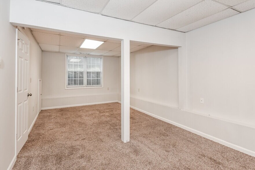 Building Photo - 4208 Morning Dew Dr