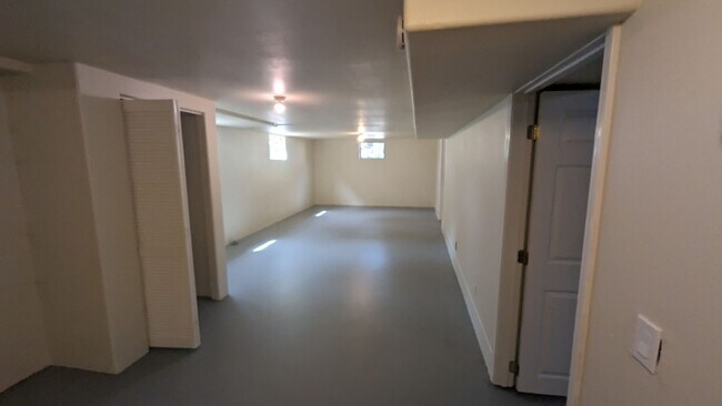 Building Photo - Spacious Three Bedroom with Large Backyard...