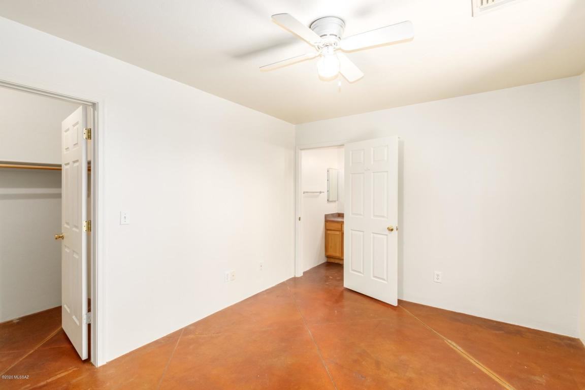 Building Photo - 405 E Geronimo Bluff Loop