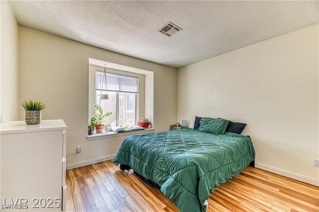 Building Photo - 7200 W Pirates Cove Rd