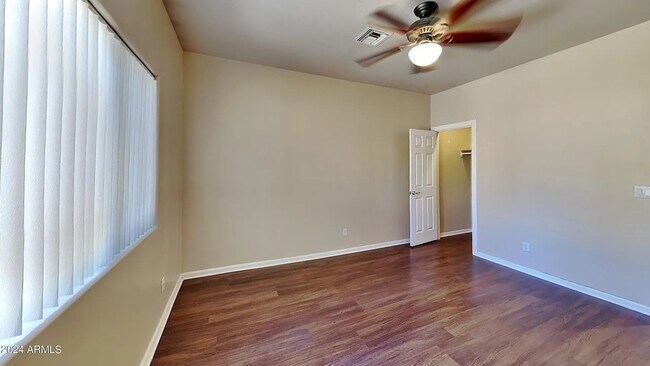 Building Photo - 3002 E Jeanette Ct