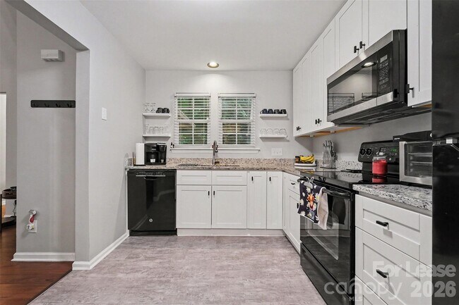 Building Photo - 6121 Gray Gate Ln