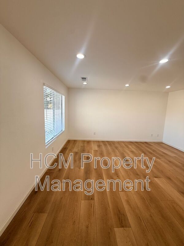 Building Photo - 23709 Maidstone Pl