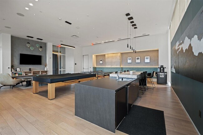 Building Photo - 301 West Ave