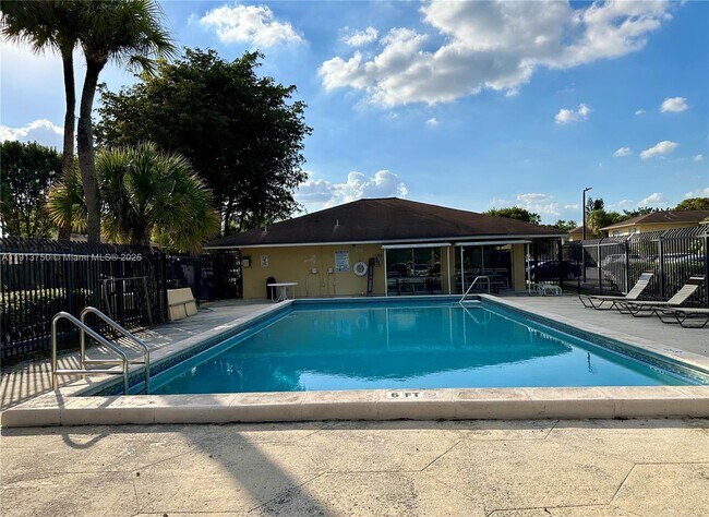 Building Photo - 15609 SW 73rd Cir Terrace