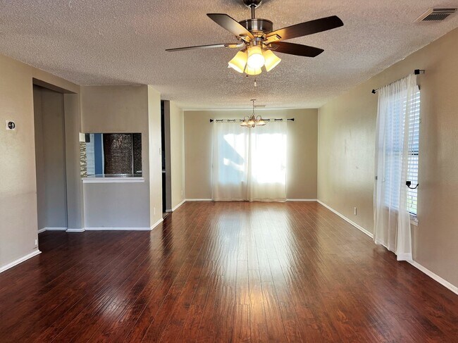 Building Photo - 7543 Prairie Lace