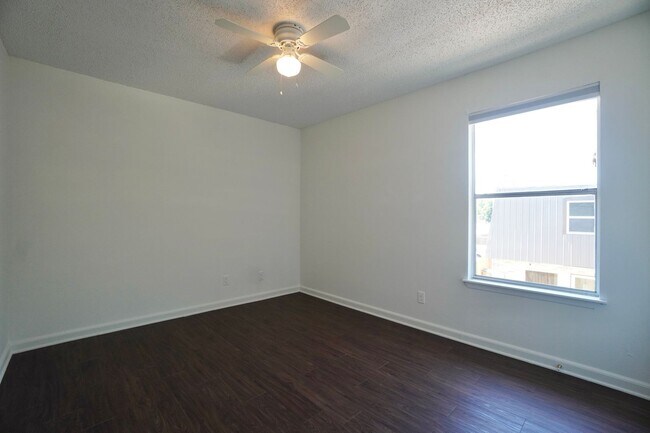 Building Photo - 2906 Sweeney Ln