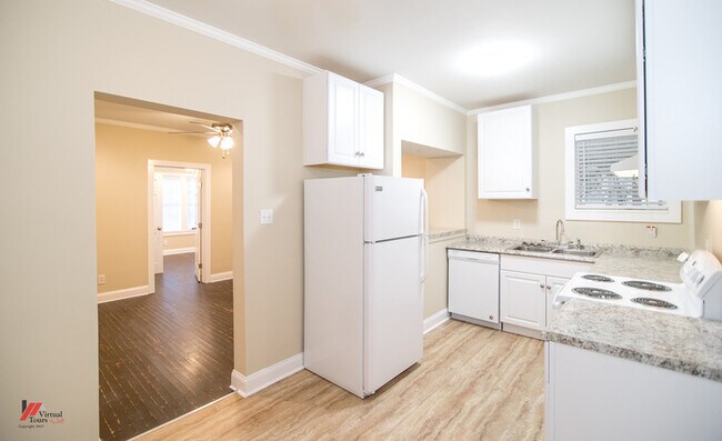 Building Photo - *MOVE IN SPECIAL $150 OFF 1ST MONTHS RENT*