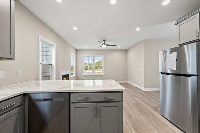 Building Photo - 7994 Humie Olive Rd