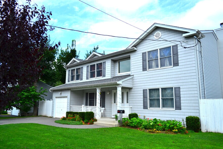 Primary Photo - 338 38th St
