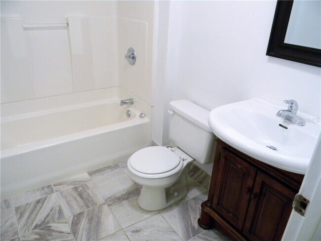 Building Photo - 8846 Coral Palms Ct