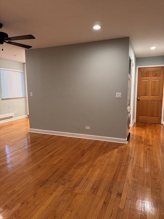 Building Photo - 705 Strom Dr