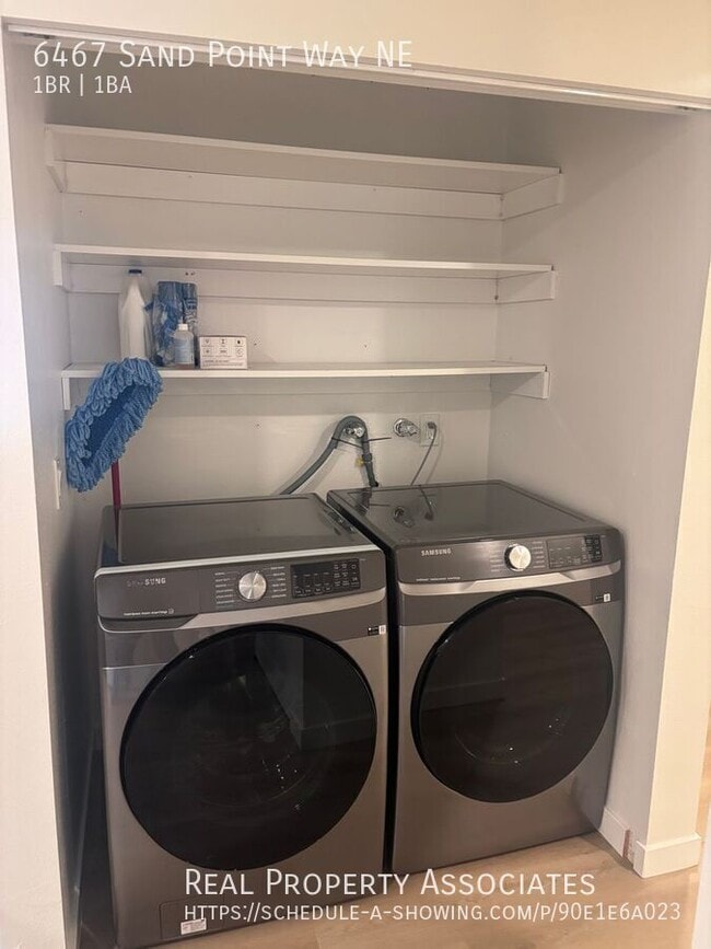 Building Photo - 6467 Sand Point Way NE