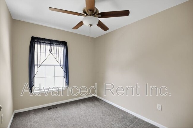 Building Photo - 339 Overlea Pl