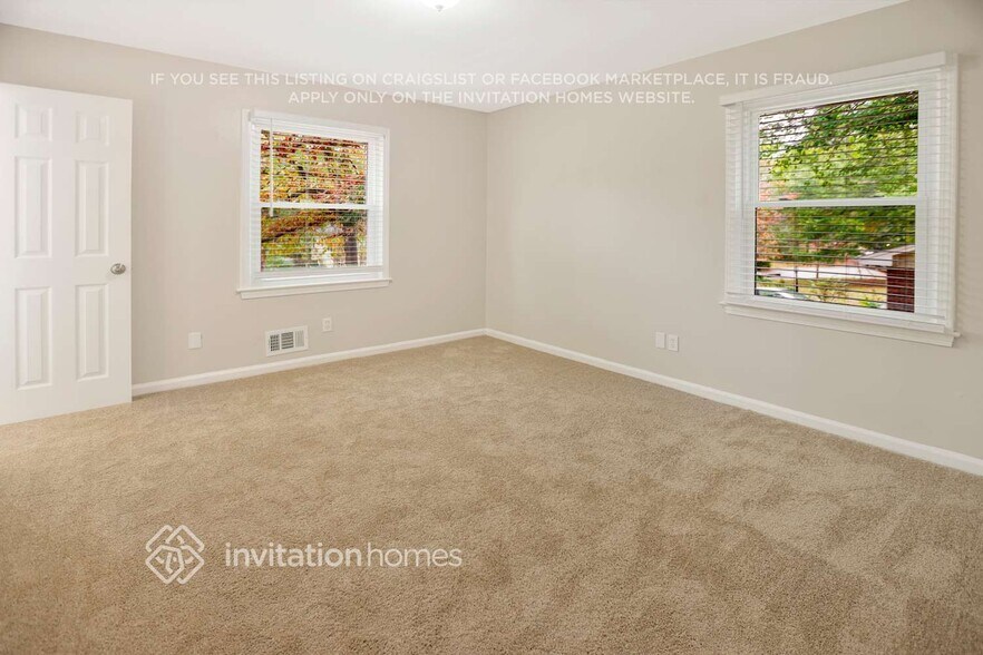 Building Photo - 3570 Greentree Farms Dr