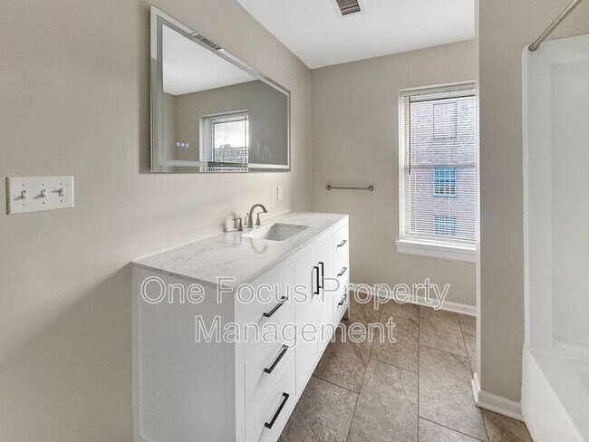 Building Photo - 414 W Fourth Street