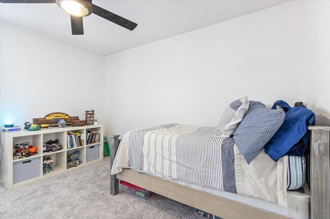 Building Photo - 40 Sugar Creek Pl