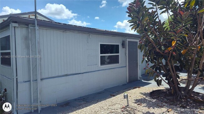 Building Photo - 115 Walker Ave