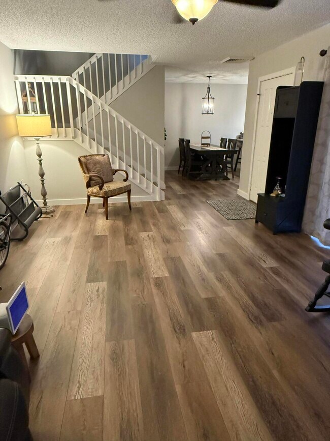 Building Photo - 239 Charter Way