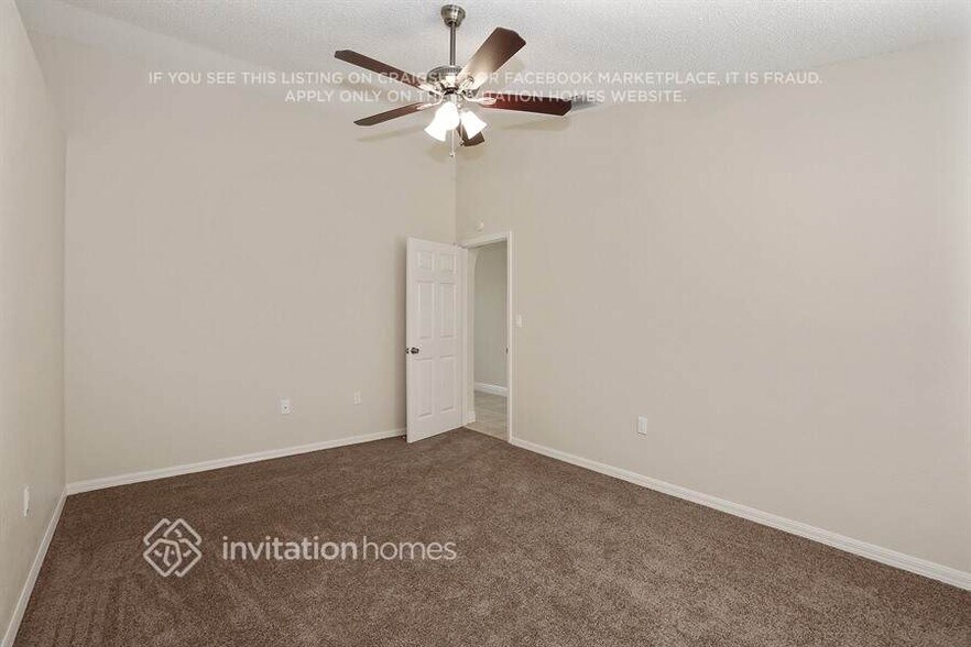 Building Photo - 7651 NW 168th Terrace