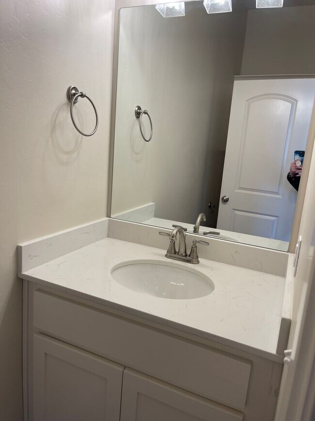 Building Photo - *Fully Furnished* 4 bedroom, 2.5 bathroom, 2 car garage Gated Neighborhood