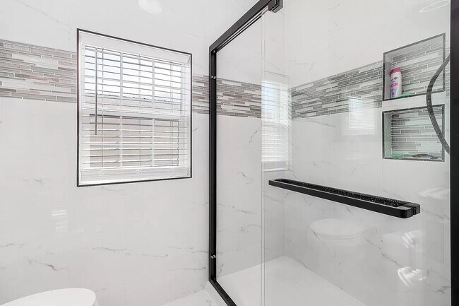 Building Photo - 5401 Gamebird Ln