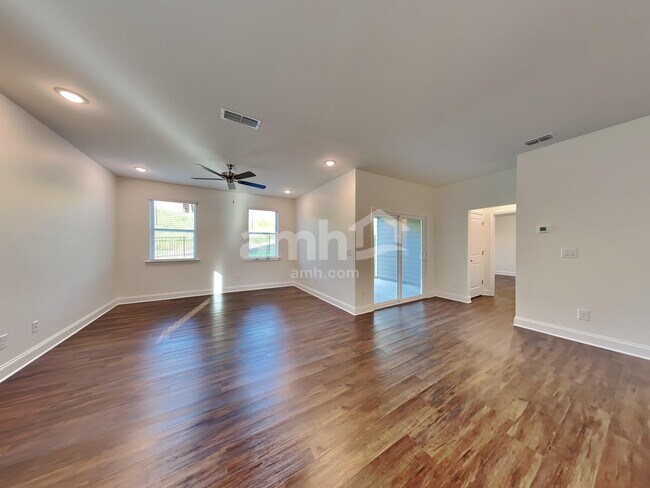 Building Photo - 709 Alcovy Ml Pk